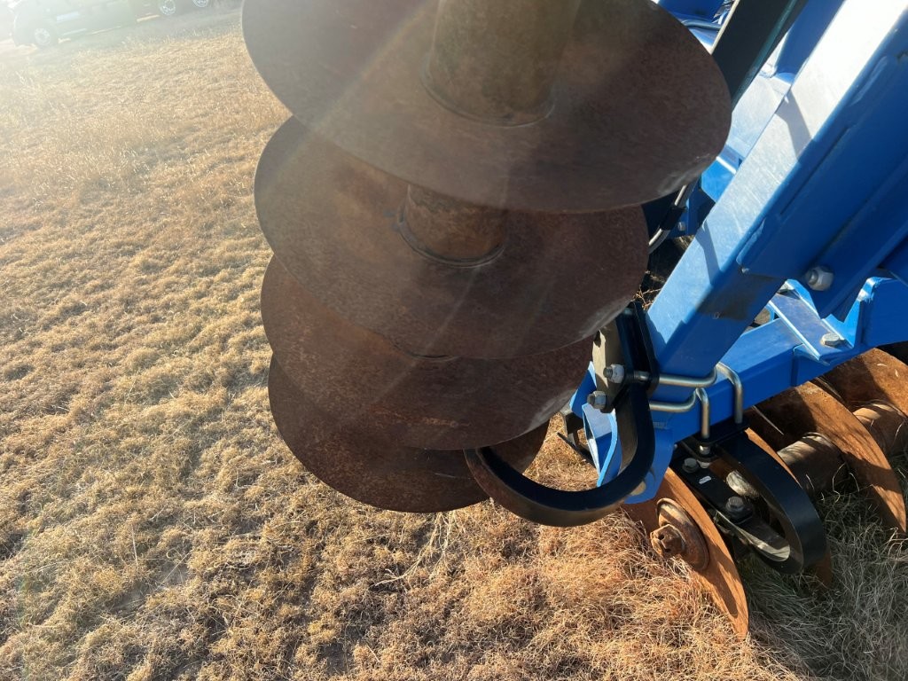 2016 Landoll 6230 Disk