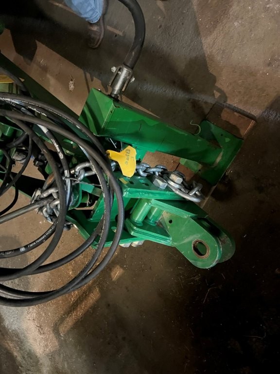 2014 Great Plains YP825R Planter/Row