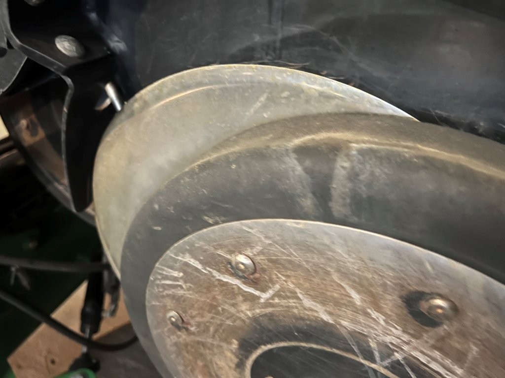 2014 Great Plains YP825R Planter/Row