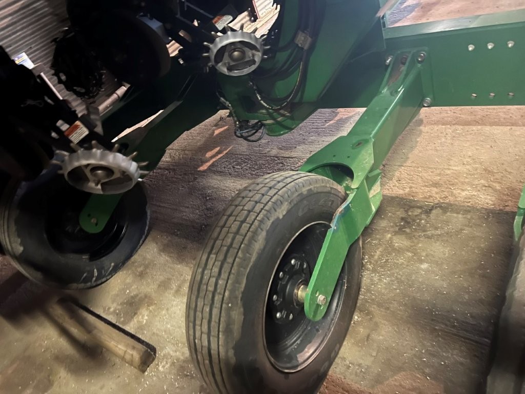 2014 Great Plains YP825R Planter/Row