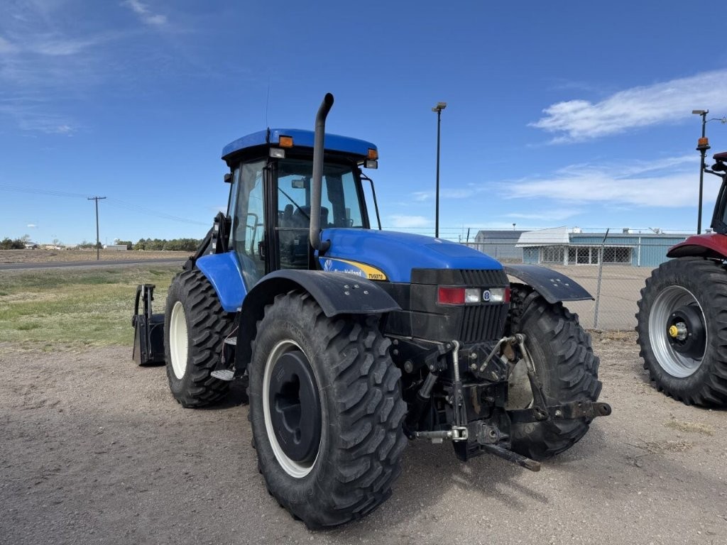 2014 New Holland TV6070 Tractor