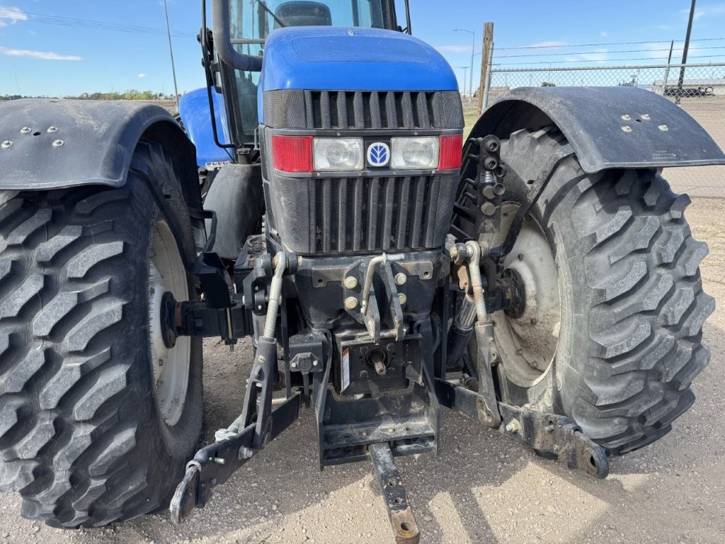 2014 New Holland TV6070 Tractor