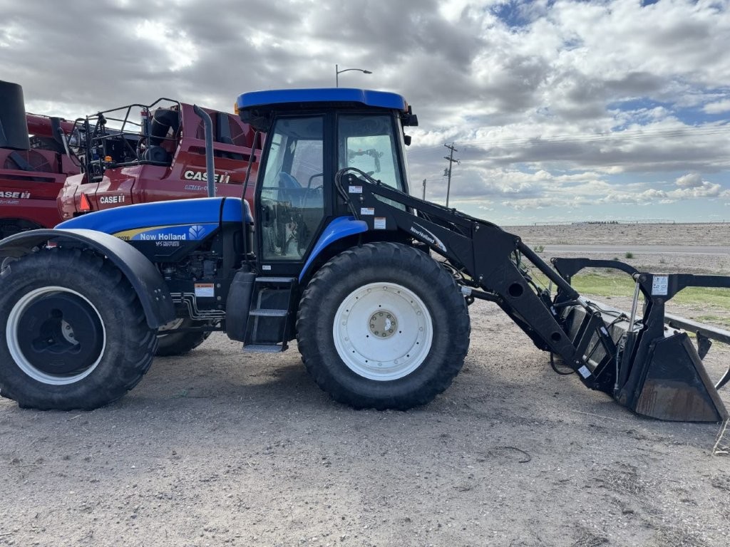 2014 New Holland TV6070 Tractor