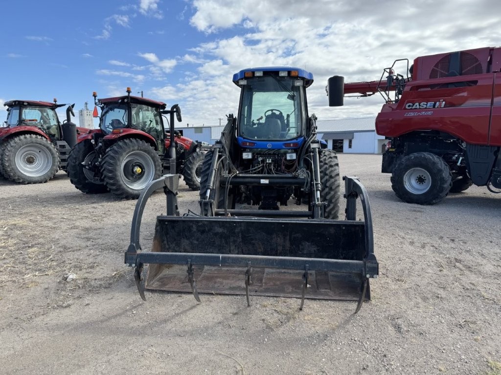 2014 New Holland TV6070 Tractor
