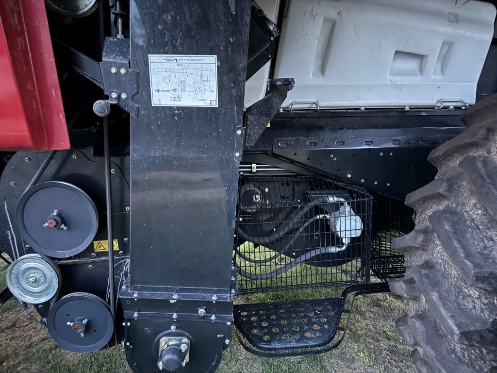 2023 Case IH AF7250 Combine