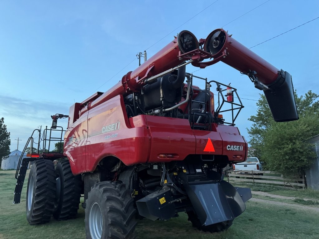 2023 Case IH AF7250 Combine