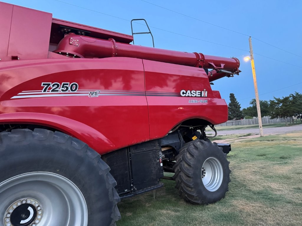 2023 Case IH AF7250 Combine