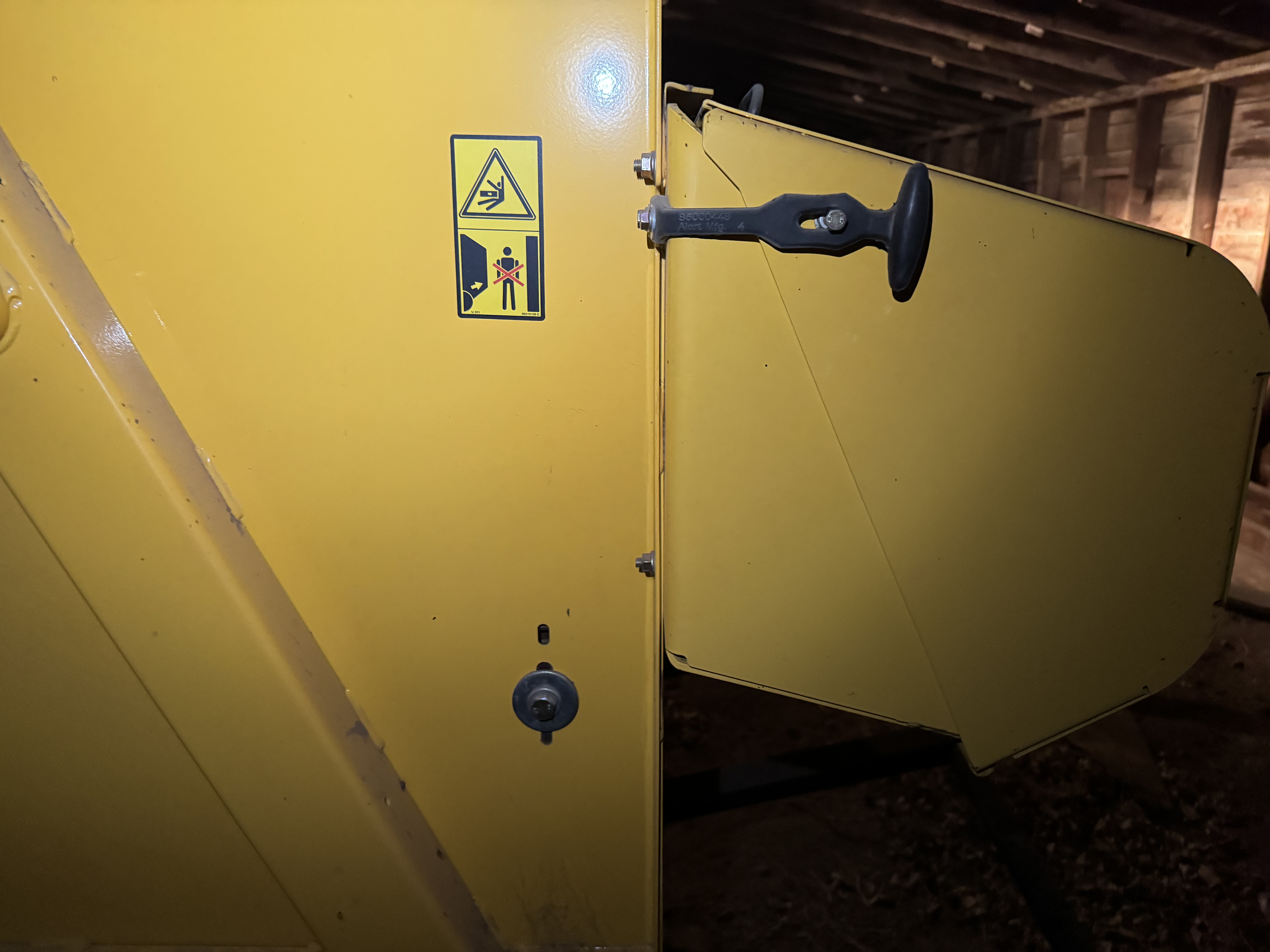 2023 New Holland 560 ROLLBELT Baler/Round