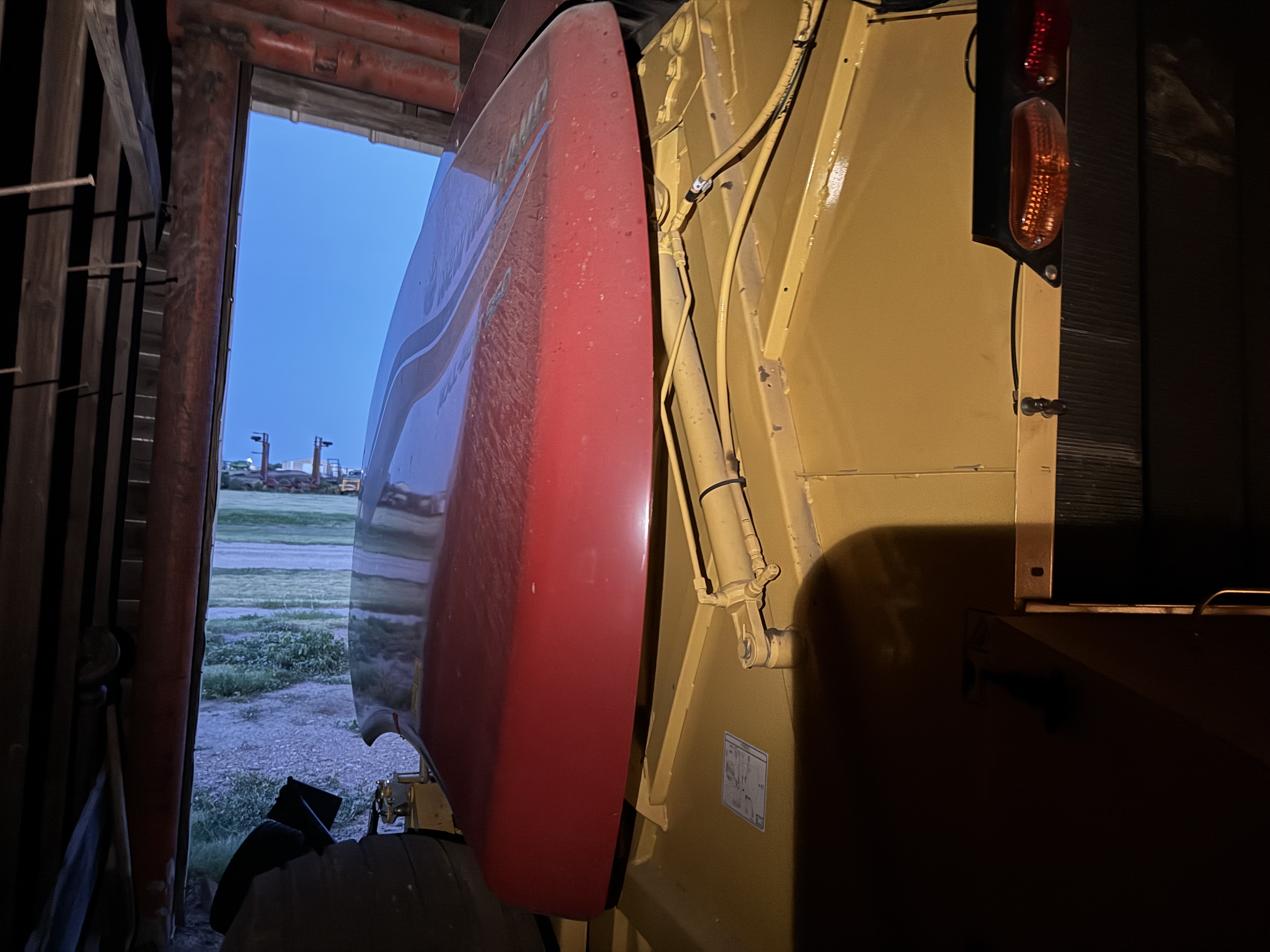 2023 New Holland 560 ROLLBELT Baler/Round