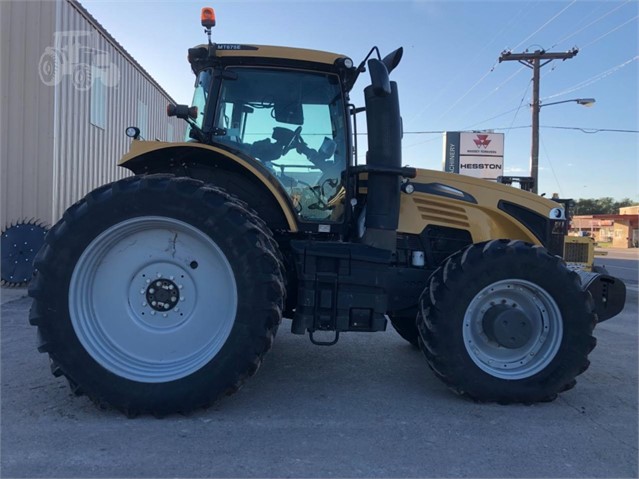 2015 Challenger MT675E Tractor