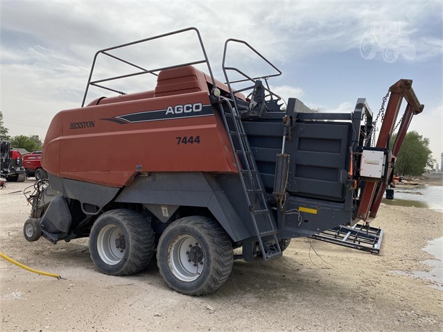 2009 AGCO 7444 Baler/Square