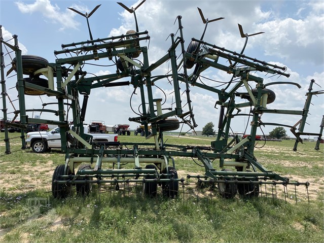 1998 Quinstar FM3-42 Ripper