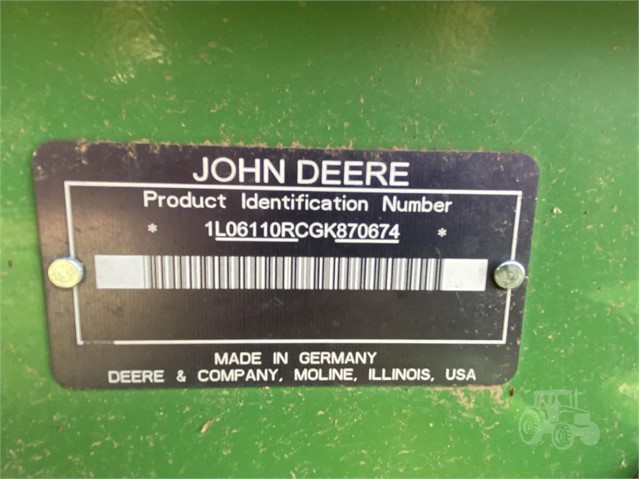 2017 John Deere 6110R Tractor