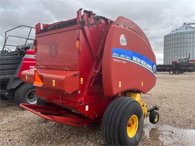 2015 New Holland ROLL-BELT 560 Baler/Round