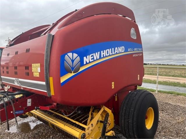 2015 New Holland ROLL-BELT 560 Baler/Round