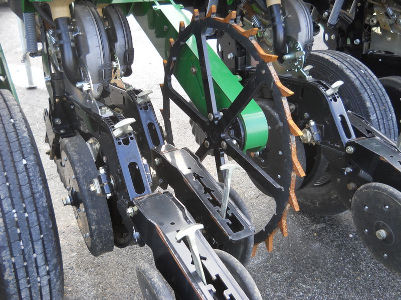 2015 Great Plains YP1625 Planter