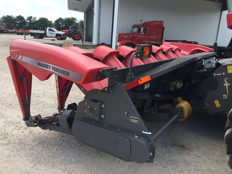 2009 Massey Ferguson 3000-8R Header Combine