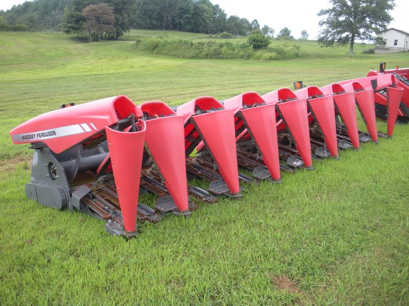 2012 Massey Ferguson 9250-35 Header Combine