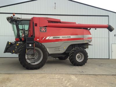 2011 Massey Ferguson 9795 Combine