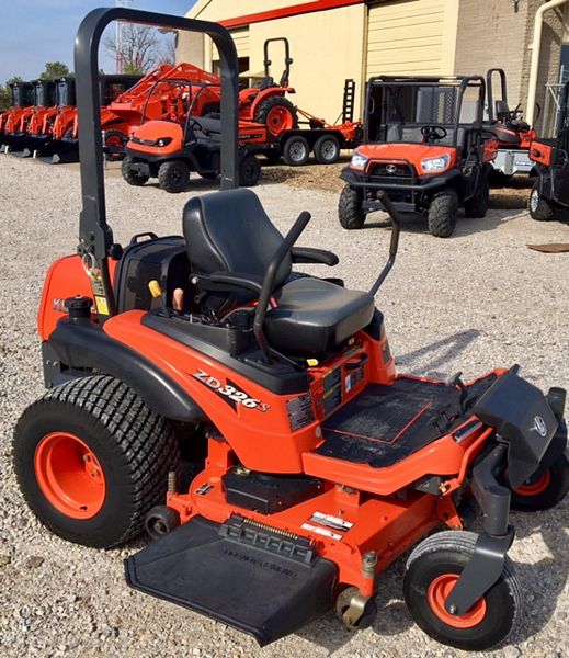 2008 Kubota ZD326 Mower/Zero Turn