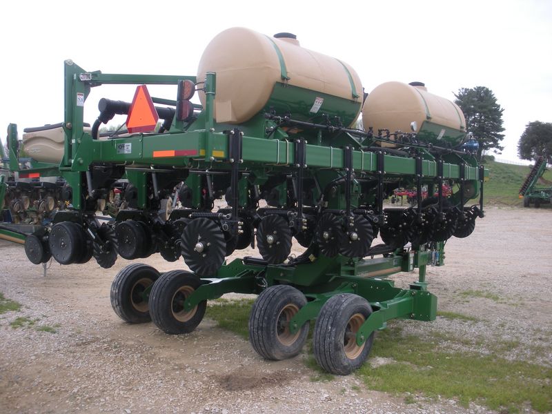 2015 Great Plains YP825AR Planter