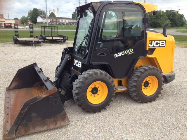 2015 JCB 330 Skid Steer Loader