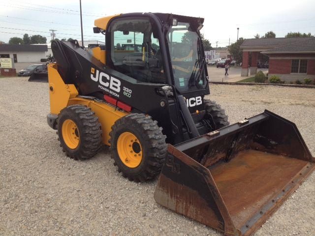 2015 JCB 330 Skid Steer Loader