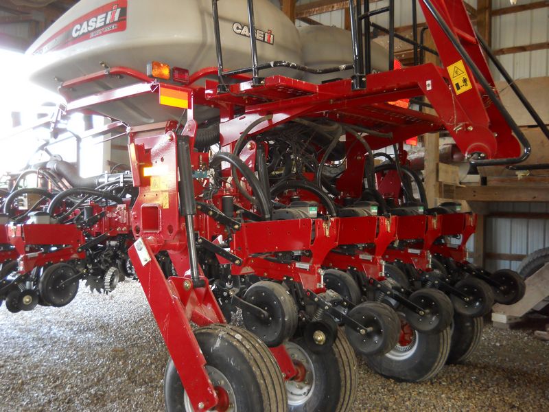 2016 Case IH 1255 Planter