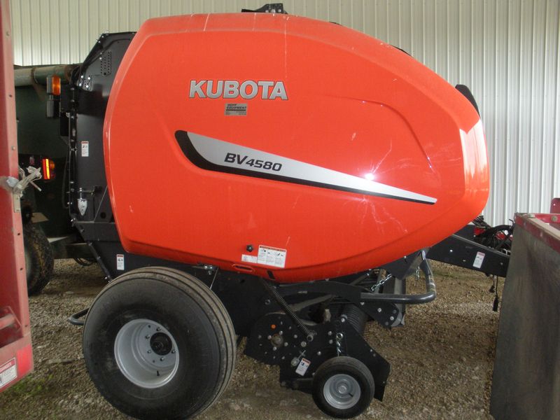 2017 Kubota BV4580 Premium Baler/Round