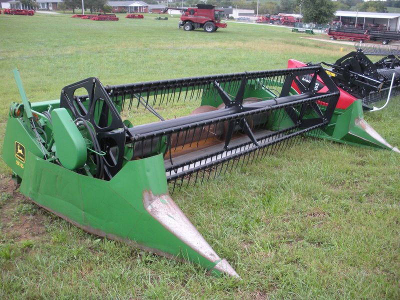 1992 John Deere 915F Header Combine