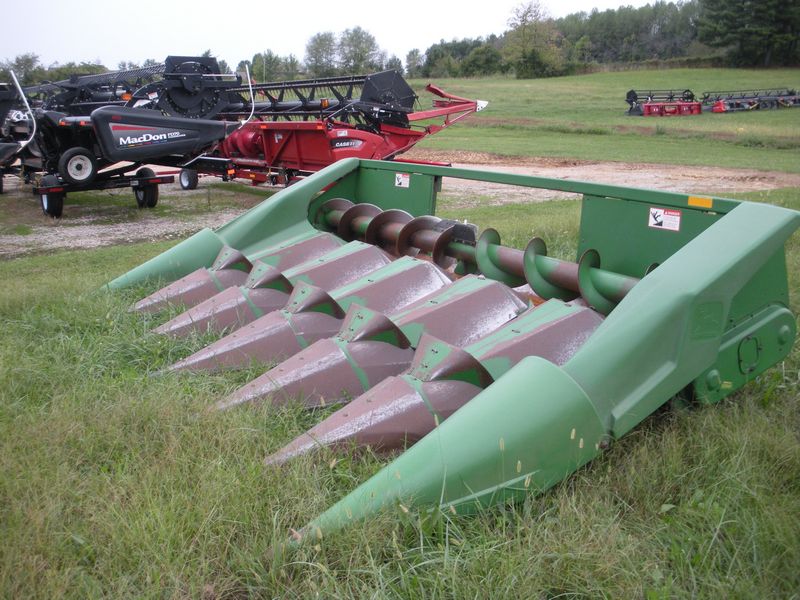 1980 John Deere 643 Header Corn Head