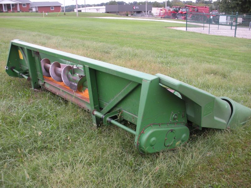 1980 John Deere 643 Header Corn Head