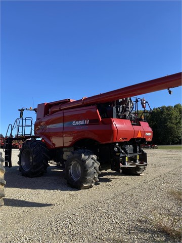 2013 Case IH 8230 Combine