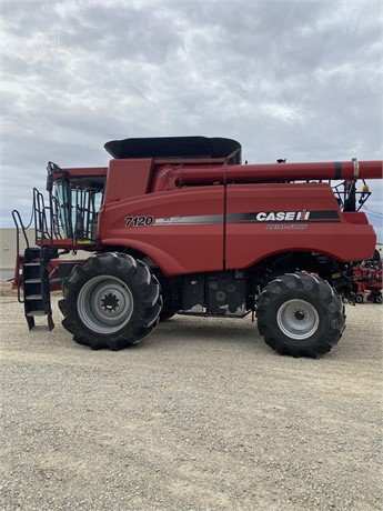 2009 Case IH 7120 Combine