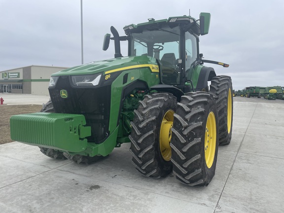 2022 John Deere 8R 310 Tractor