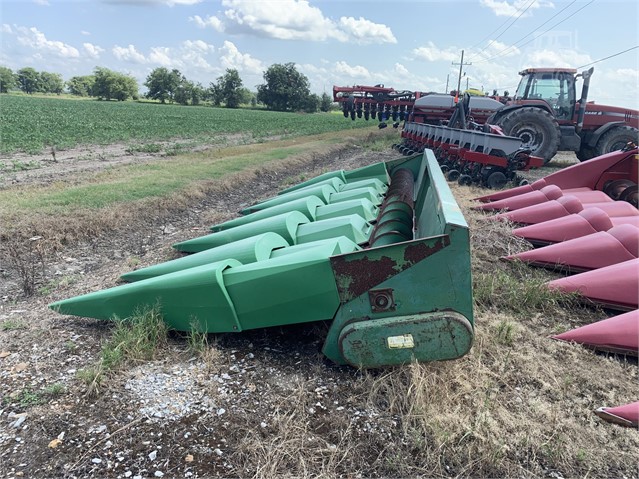 1992 John Deere 644 Header Combine