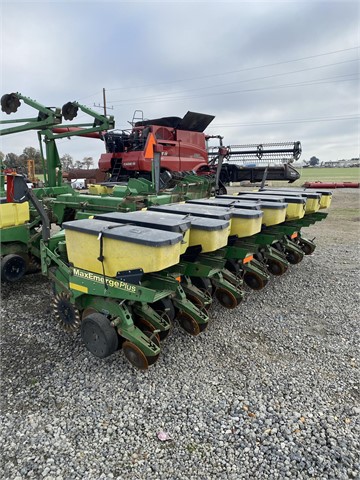 2000 John Deere 1780 Planter