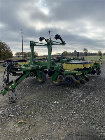 2000 John Deere 1780 Planter