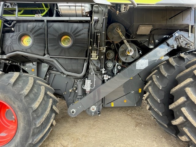 2020 CLAAS 8700 Combine