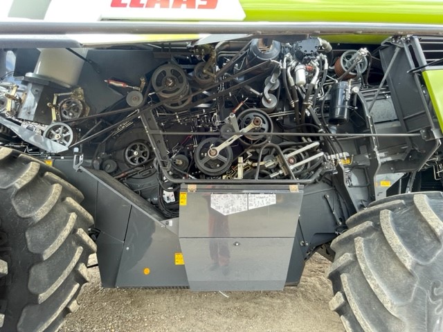 2020 CLAAS 8700 Combine