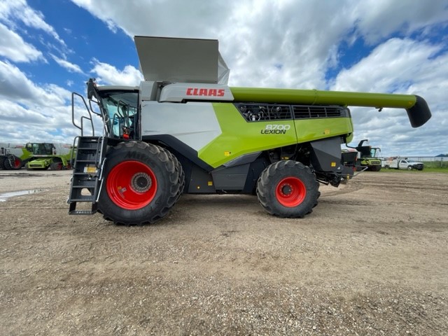 2020 CLAAS 8700 Combine