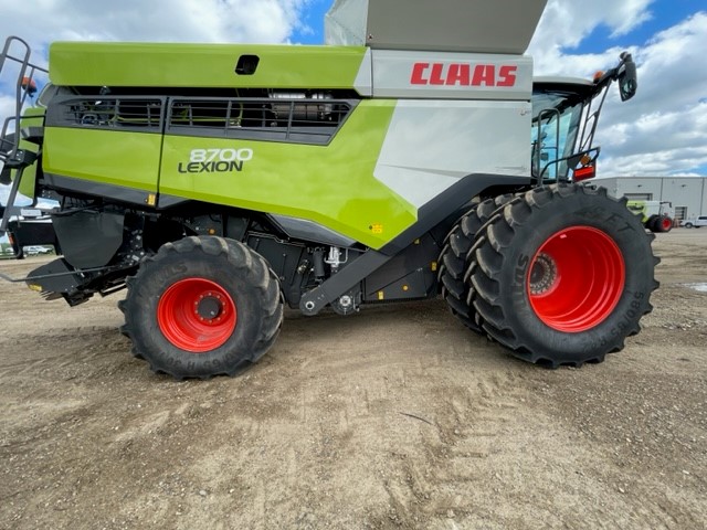 2020 CLAAS 8700 Combine