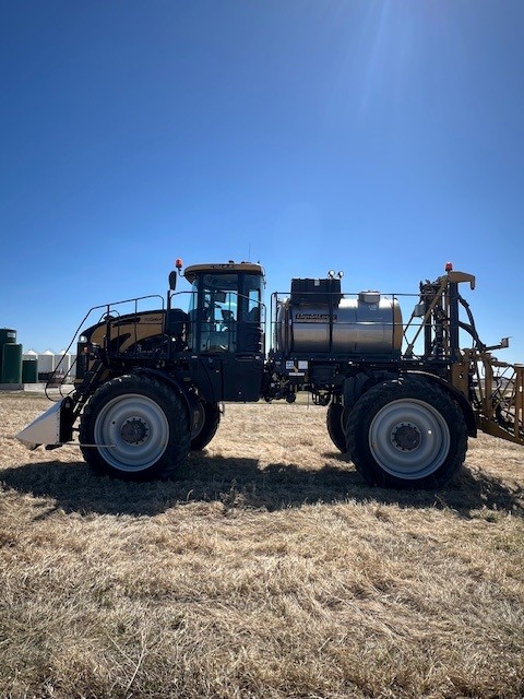 2022 RoGator RG1100C Sprayer/High Clearance