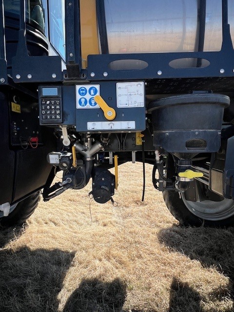 2022 RoGator RG1100C Sprayer/High Clearance