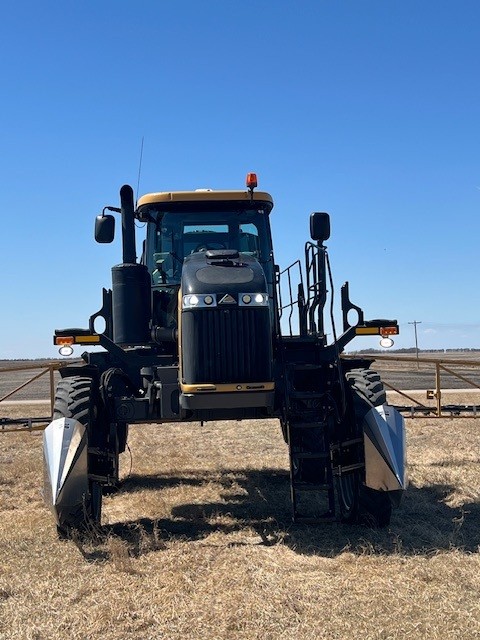 2022 RoGator RG1100C Sprayer/High Clearance