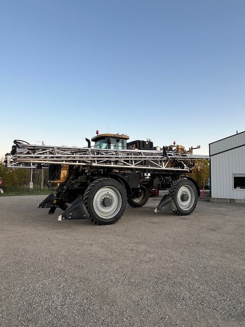 2022 RoGator RG1300C Sprayer/High Clearance