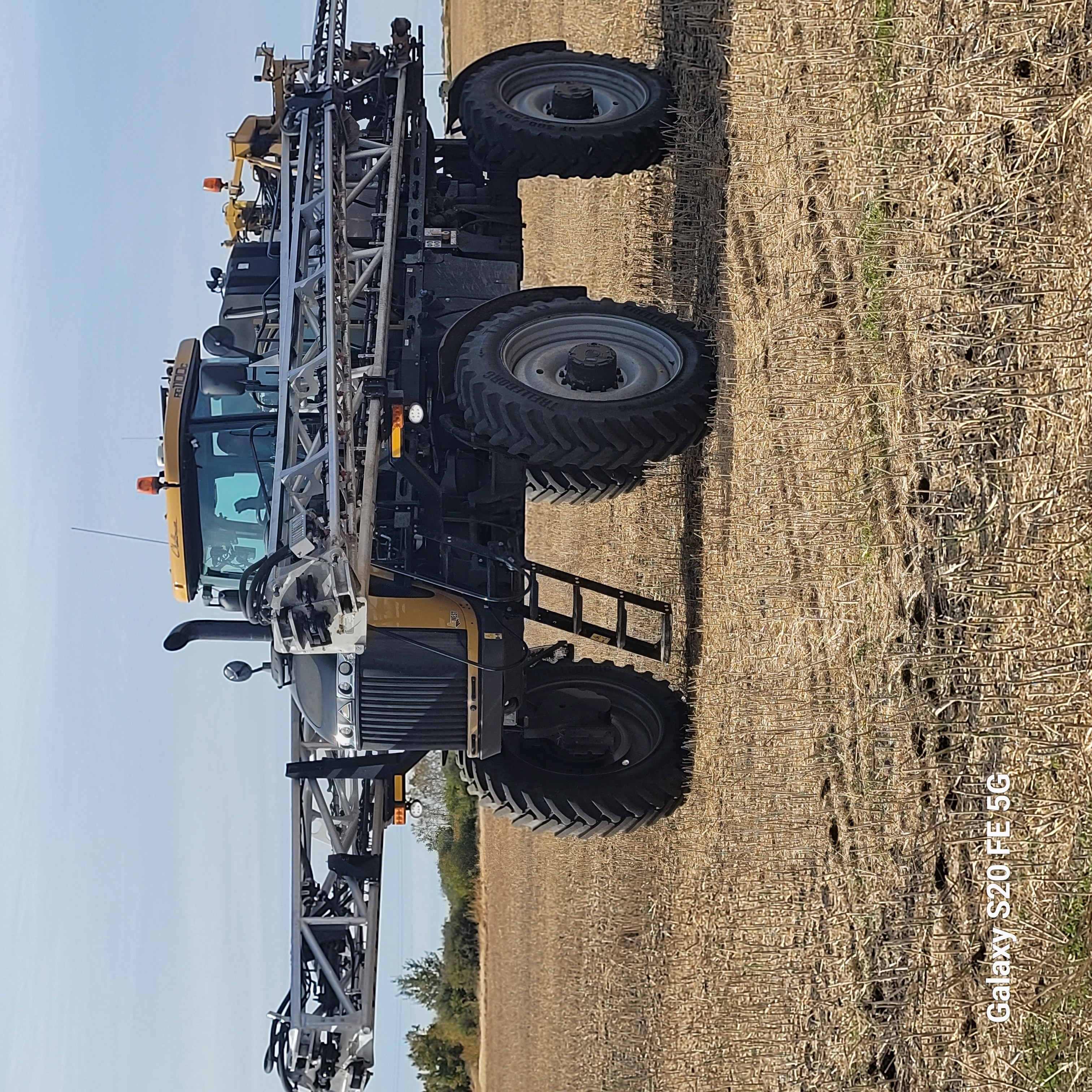 2019 RoGator RG1100C Sprayer/High Clearance