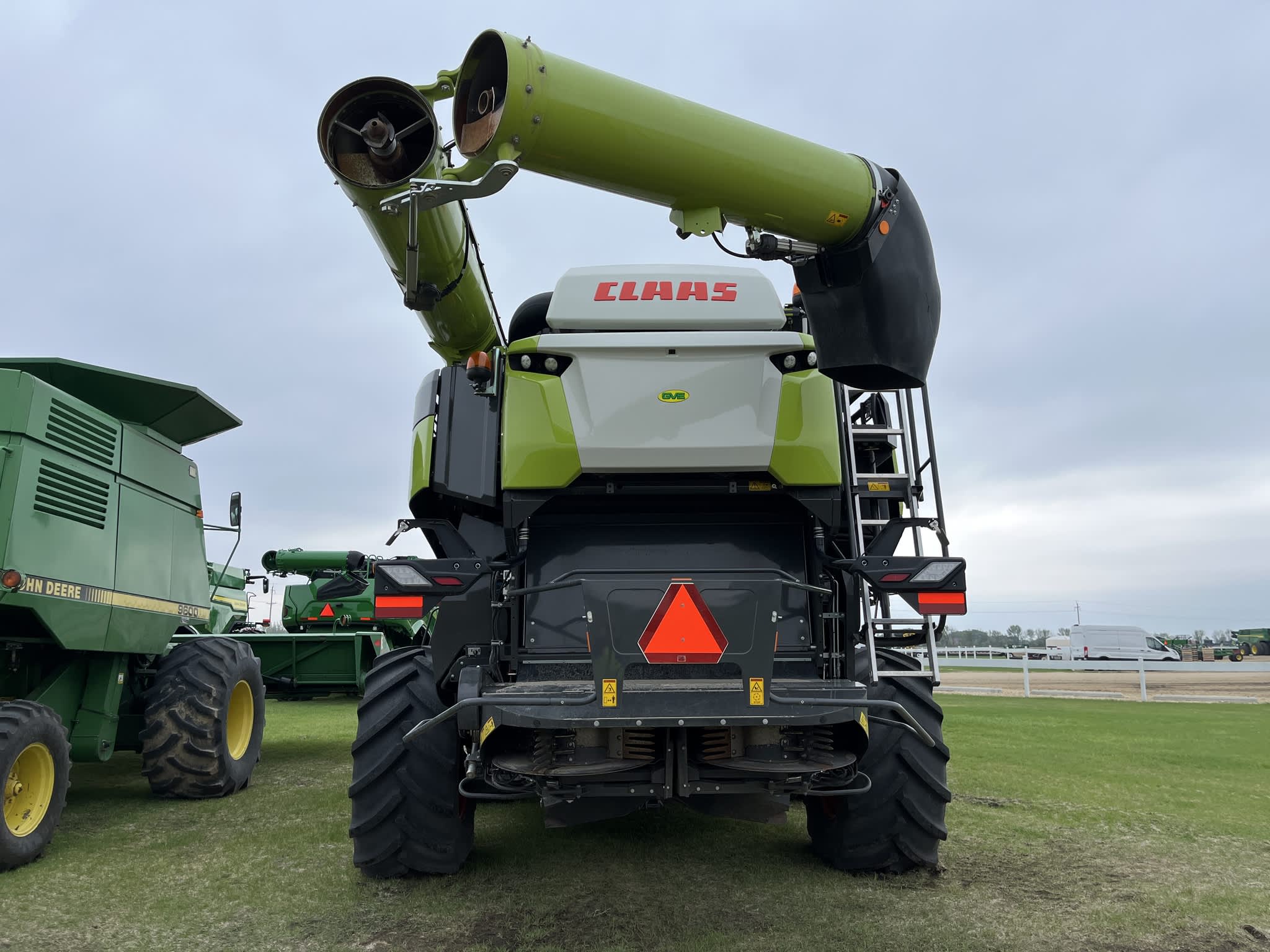 2024 CLAAS 8700TT Combine
