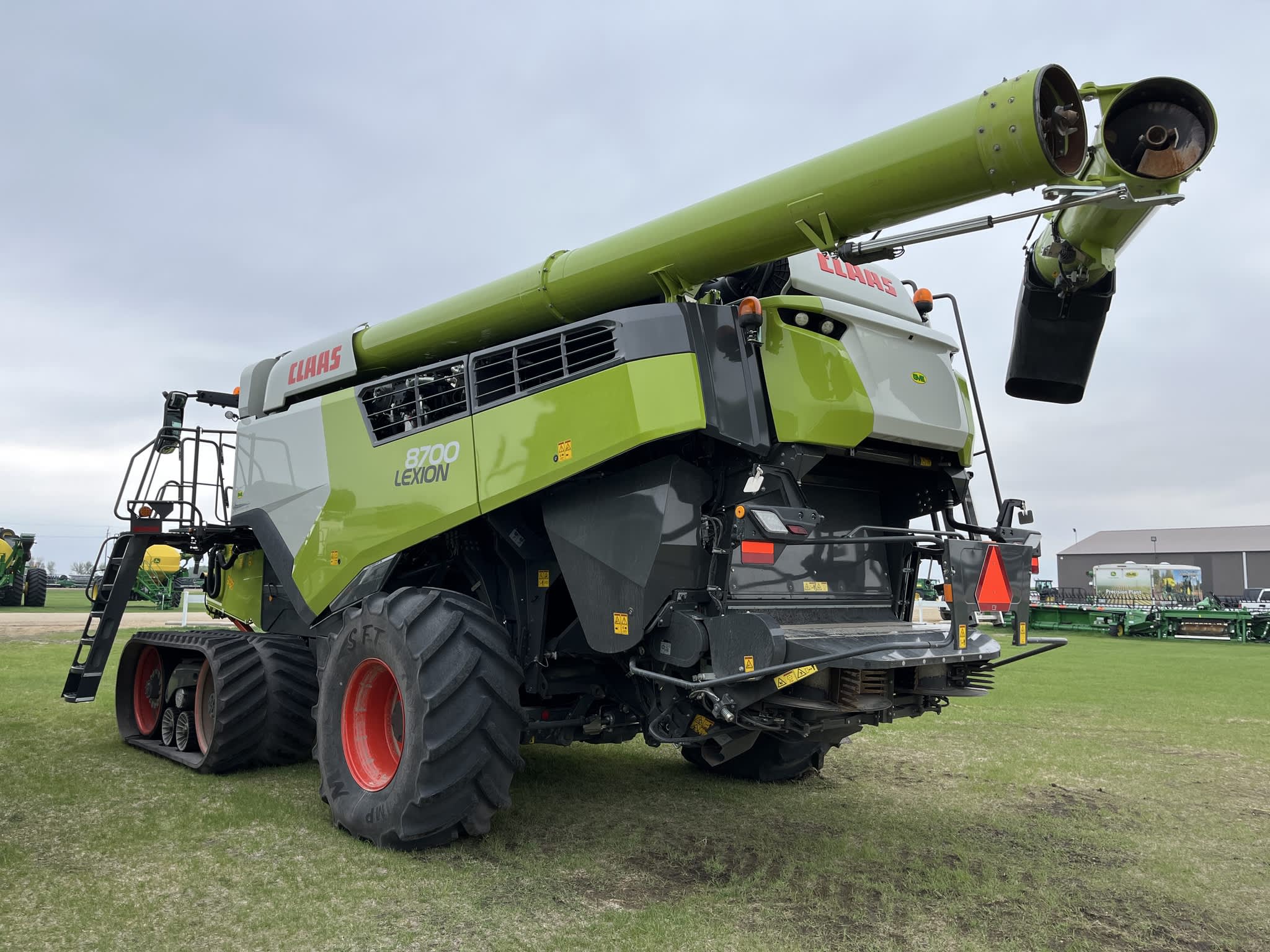 2024 CLAAS 8700TT Combine