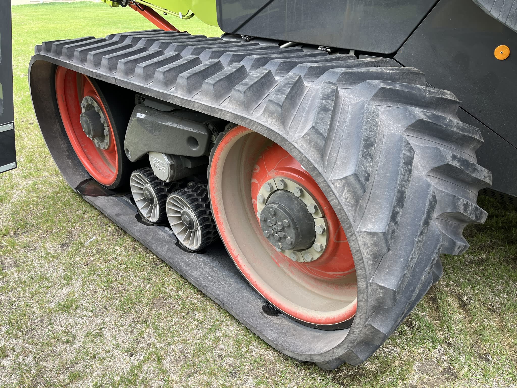 2024 CLAAS 8700TT Combine